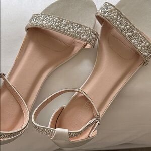 David's Bridal Cream Pearl Sandals